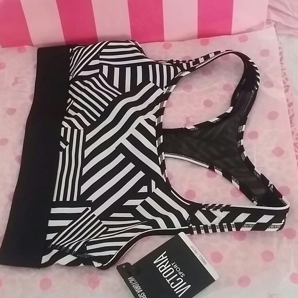 Victoria Secret Sport Bra - Picture 4 of 6